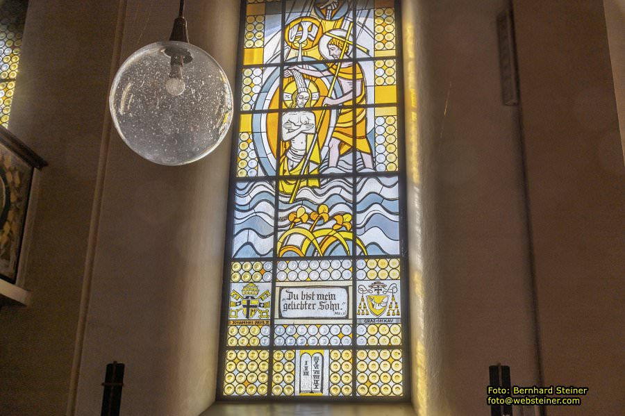 Hundertwasserkirche Brnbach, Pfarrkirche hl. Barbara, September 2023