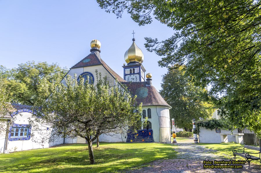 Hundertwasserkirche Brnbach, Pfarrkirche hl. Barbara, September 2023