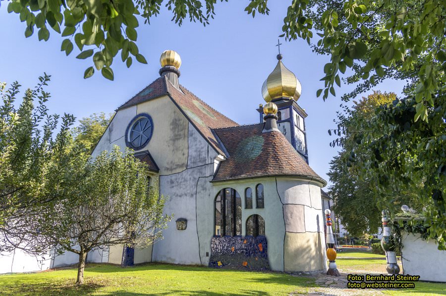 Hundertwasserkirche Brnbach, Pfarrkirche hl. Barbara, September 2023