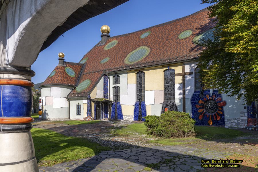 Hundertwasserkirche Brnbach, Pfarrkirche hl. Barbara, September 2023