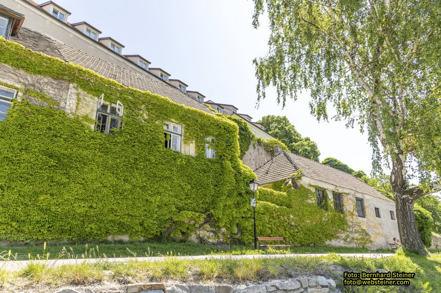 Stift D�rnstein an der Wachaubahn, Juni 2023