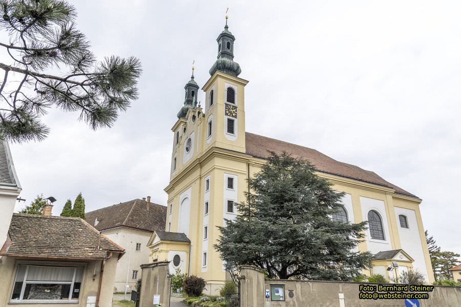 Wallfahrtskirche Maria Lanzendorf mit Kalvarienberg, April 2026