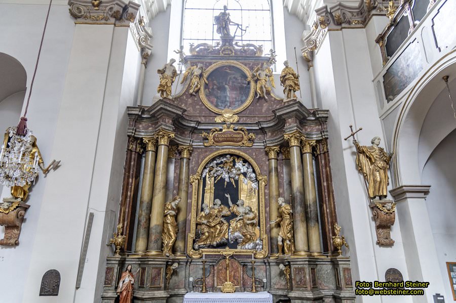 Wallfahrtskirche Maria Lanzendorf mit Kalvarienberg, April 2026