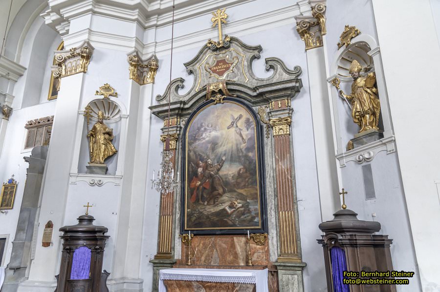 Wallfahrtskirche Maria Lanzendorf mit Kalvarienberg, April 2026