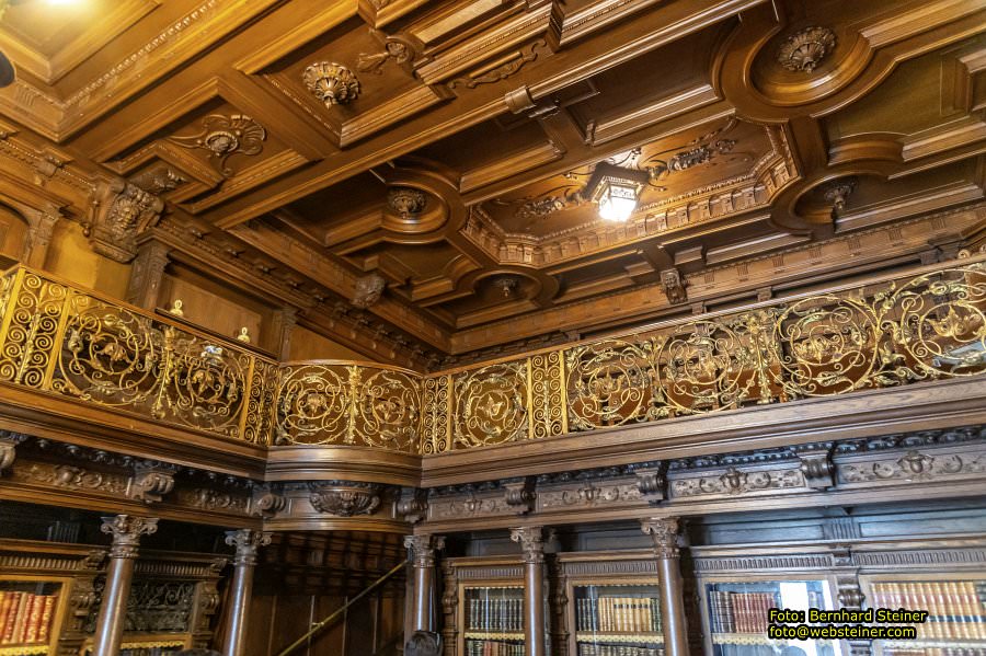 Peles, Brasov, Bran in Rum�nien, April 2024