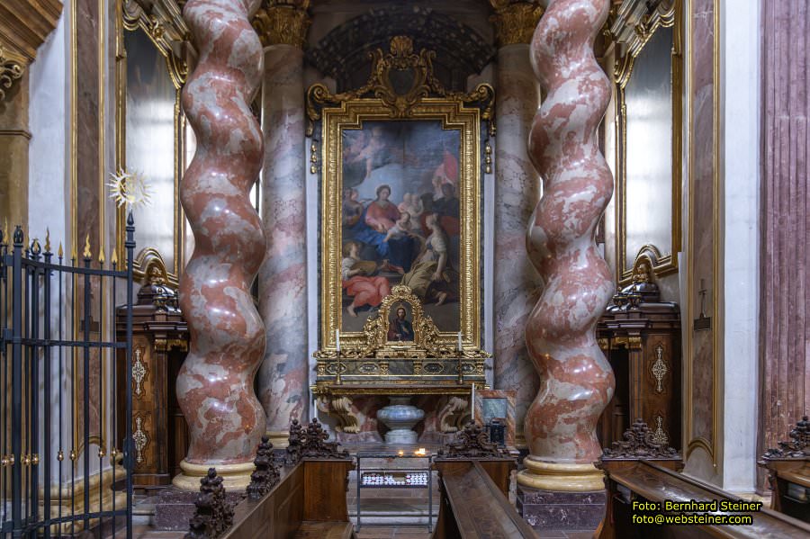 Jesuitenkirche / Universit�tskirche in Wien, April 2026