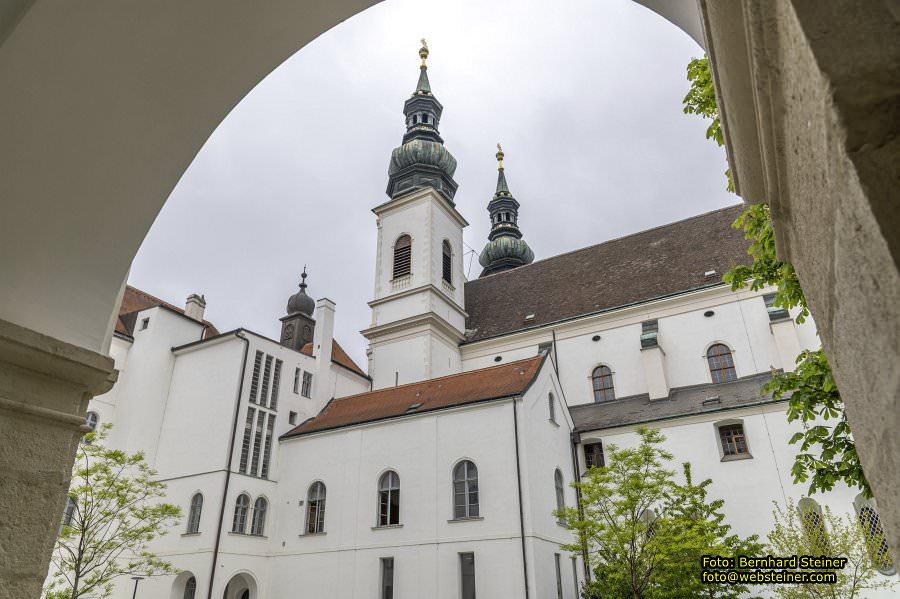 Jesuitenkirche / Universit�tskirche in Wien, April 2026
